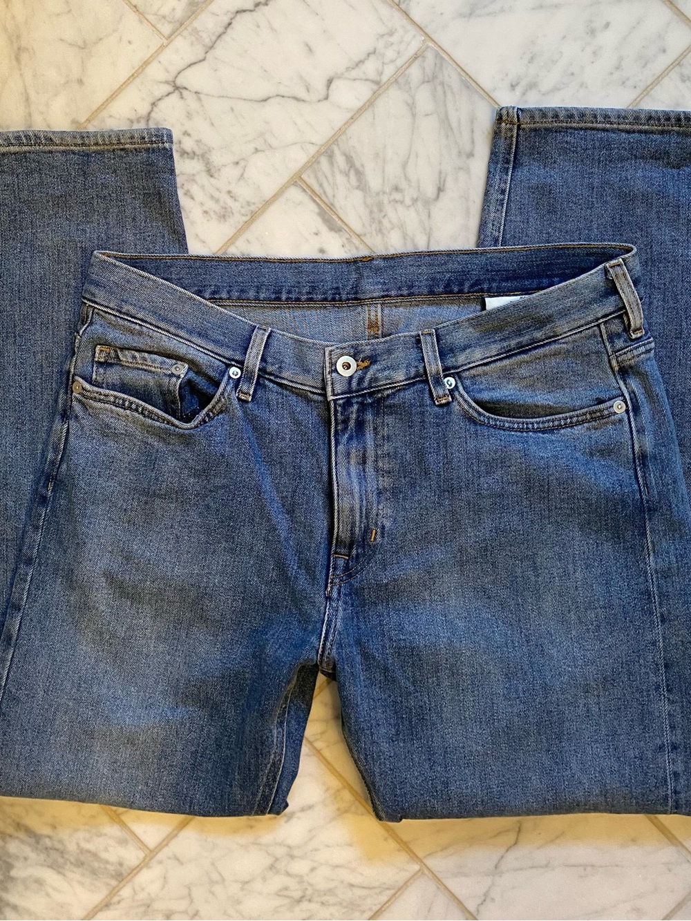 H & M EDITION Mens Straight Leg Jeans. 34/32” . Excellent